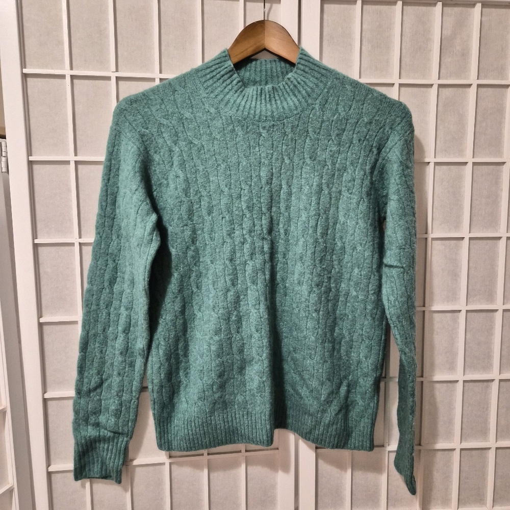 J. Crew Sea Green Cable Knit Sweater Sz XS